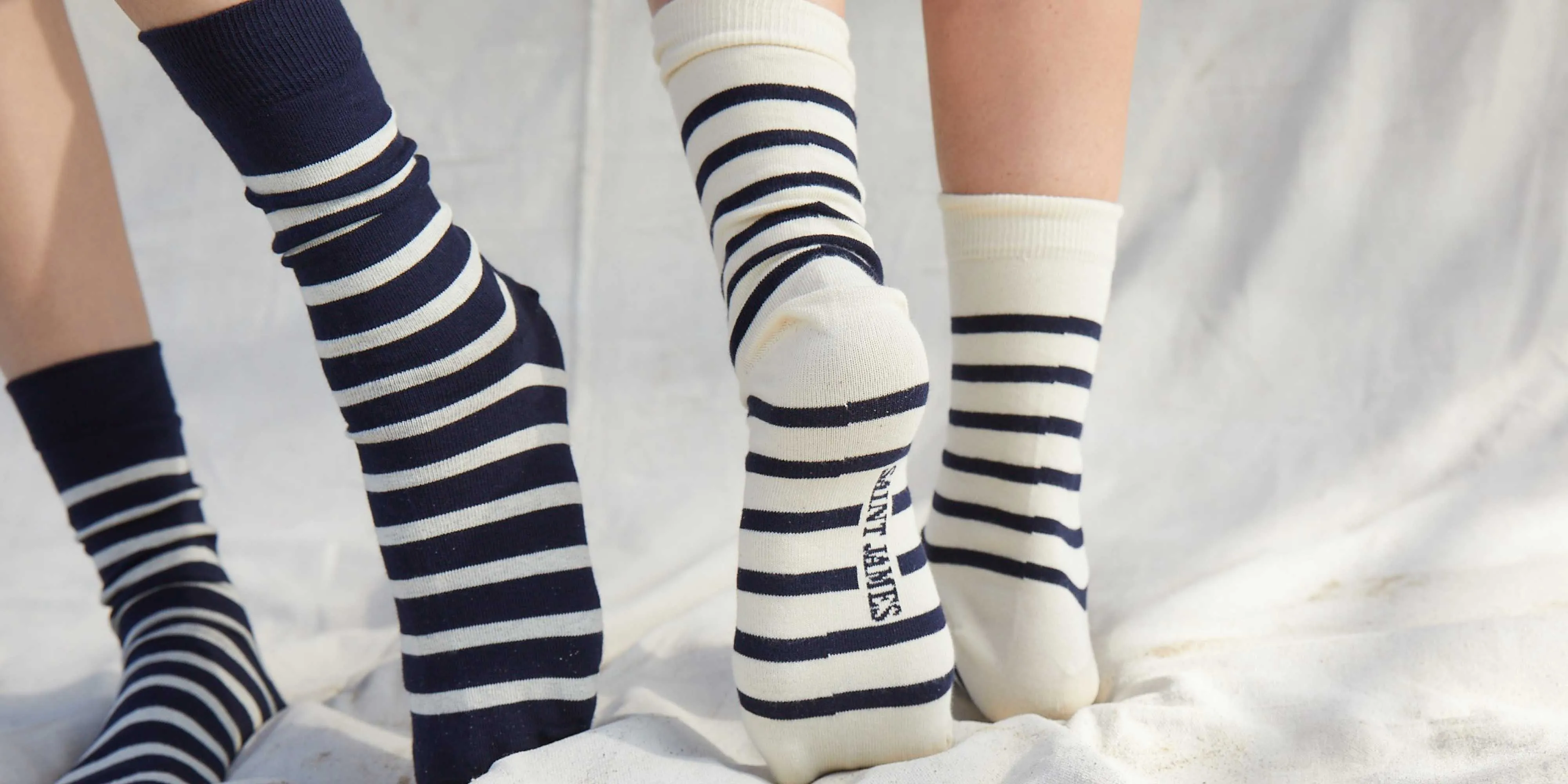 PIEDS RAYES - Striped Socks (ECRU / NAVY)