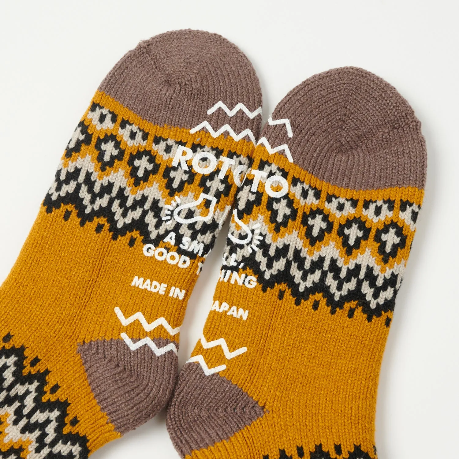 RoToTo Nordic Comfy Room Sock - Yellow